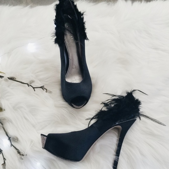 Enzo Angiolini Shoes - B1G1 I ENZO ANGIOLINI BLACK TORREZ FEATHERED PUMPS